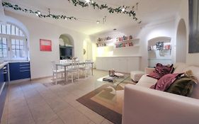 Duomo Deluxe Apartment